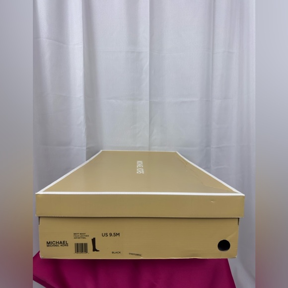 Michael Kors Women's Black Britt Riding Boot 9.5M MSRP $325. NWT - Picture 5 of 11